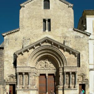chiesa di s.trophine arles francia